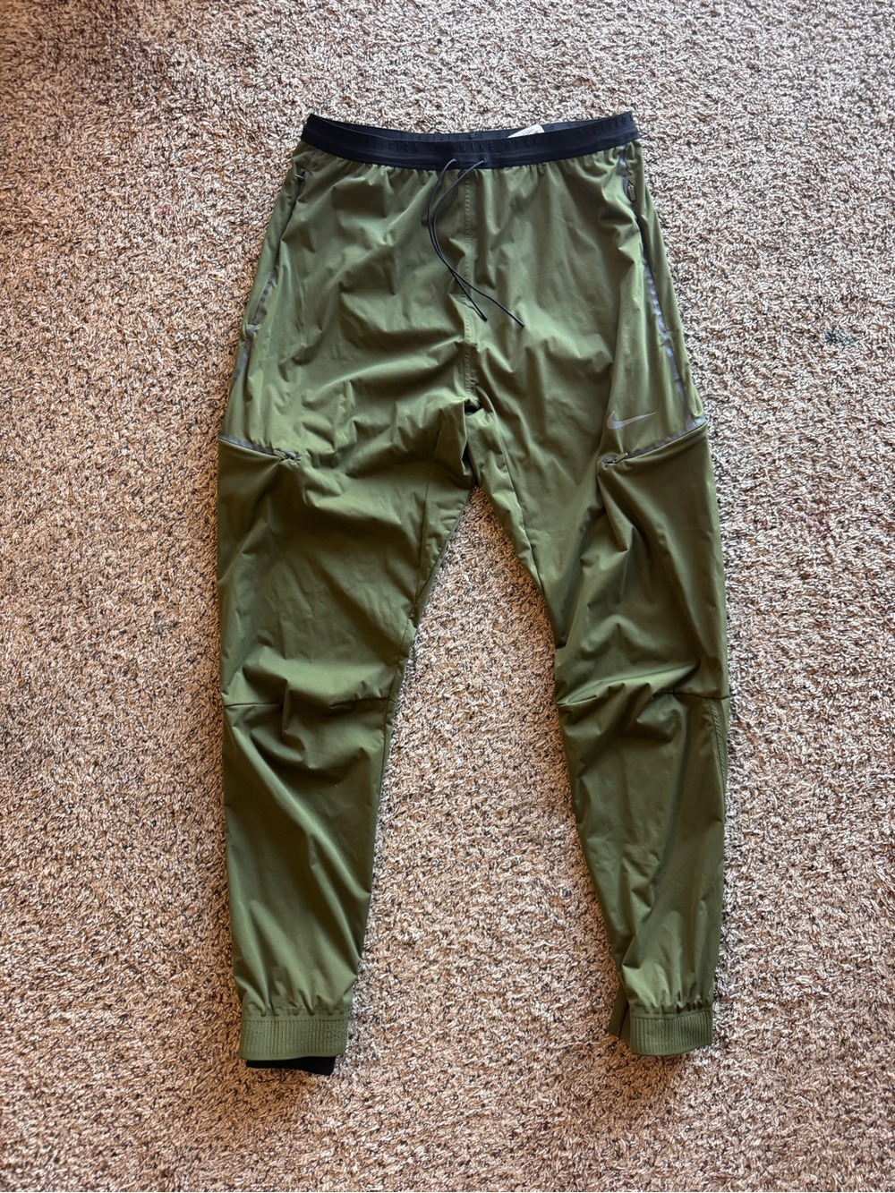 Nike Storm-FIT ADV Run Running Division Track Pants Olive Green Men's Small